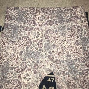 Ivory Ella patterned leggings